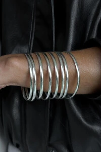 Kit 8 Pulseiras de Argola Fio Liso 4mm | Prata 925 | Mix Impacto