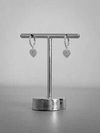 Brinco Argola Cravejada Pingente Coração Cravejado | Prata 925 | Minimalista