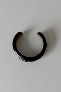 Bracelete Resina Tartaruga | Detalhe Dourado | Estiloso