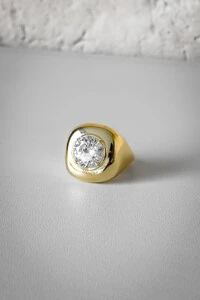 Anel Zircônia Central | Banho de Ouro 18k | Sofisticado