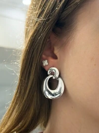 Brinco Argola Orgânica Articulada | Prata 925 | Moderna