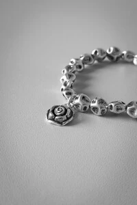 Trio de Pulseiras com Pingentes | Banho de Prata 925 | Personalidade