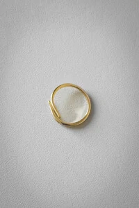 Anel Fio Twist Delicado Ajustável | Banho de Ouro 18k | Minimalista