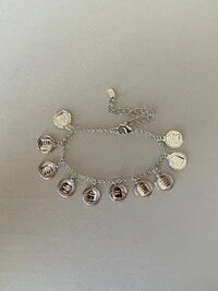 Pulseira Berloques Moedas Banho de Ródio