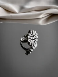 Anel Flor Margarida Polida | Prata 925 | Romântico e Delicado