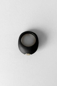 Anel Noir | Resina Preta | Zircônias em Ouro 18k