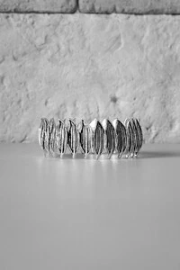 Pulseira Folha Esculpida | Banho Prata 925 | Ajustável