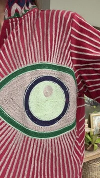Casaco Bordado Veludo Vermelho Olhos e Raios Tati Veste