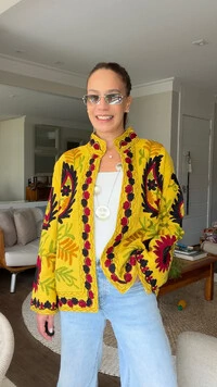 Casaco Bordado Girassol Linho Amarelo
