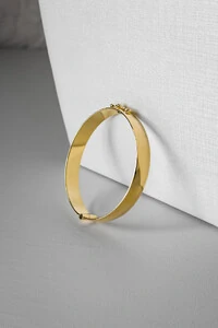 Bracelete Oval Liso Achatado | Banho Ouro 18k | Sofisticado
