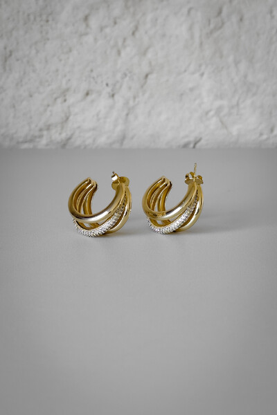 FotoBrinco Argola Pavê Tripla | Banho de Ouro 18k | Brilho Sofisticado