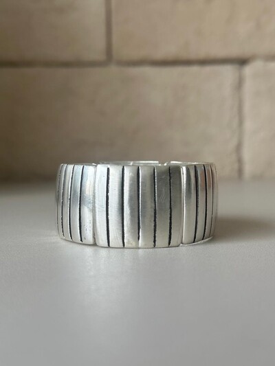 Foto Bracelete Rígido Listrado Banho de Prata