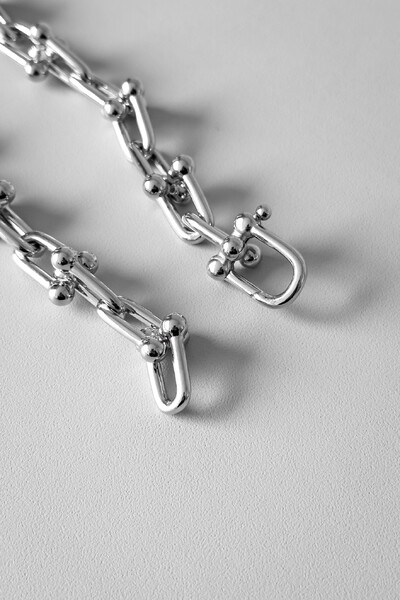 Foto Colar Elos Geométricos Cravejado | Banho Ródio | Inspiração