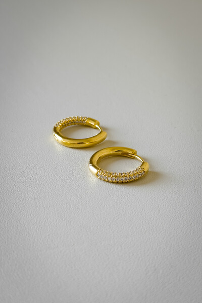 Foto Argola Pavê Delicada | Banho de Ouro 18k | Elegante