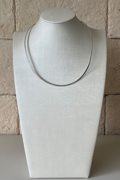 Foto Choker Rígida Lisa em Prata 925
