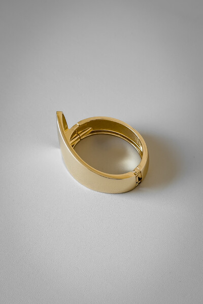 FotoBracelete Largo Esculpido | Banho de Ouro 18k | Moderno