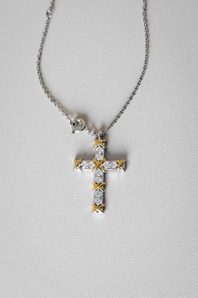 Foto Colar Cruz X Cravejada | Banho Ródio e Ouro 18k | Contemporâneo
