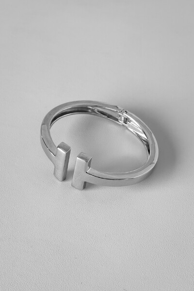 FotoBracelete T Aberto | Banho Ródio | Inspiração