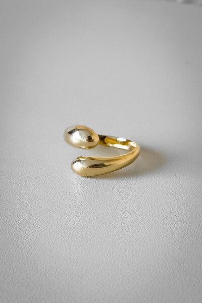 Foto Anel Fio Twist Gota Ajustável | Banho de Ouro 18k | Moderno