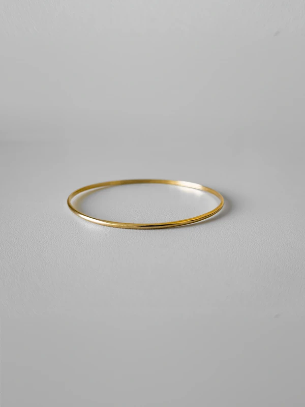 Pulseira Argola Lisa 2mm | Prata 925 com Banho de Ouro 18k | Minimalista