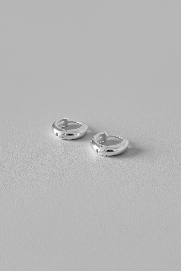 Brinco Argola Click 1 cm | Prata 925 | Minimalista