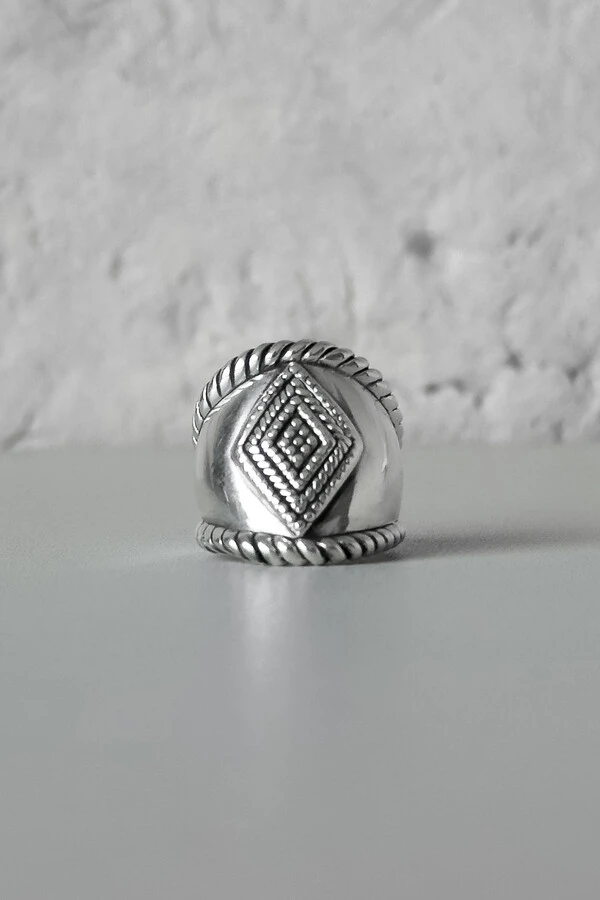 Anel Losango Tribal | Prata 925 | Trabalhado em Filigrana