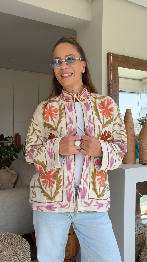 Casaco Bordado Flor Silvestre Linho Off-White