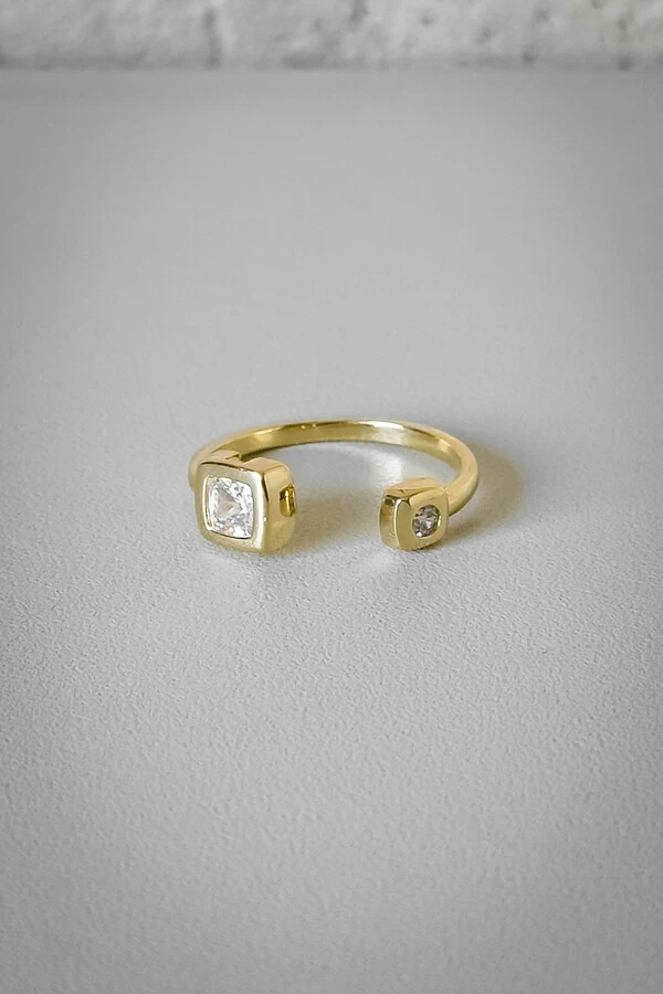Anel Duo Quadrado Cravejado | Banho Ouro 18k | Moderno