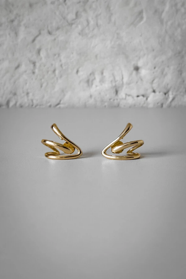Brinco Orgânico Abstrato | Banho de Ouro 18k | Moderno