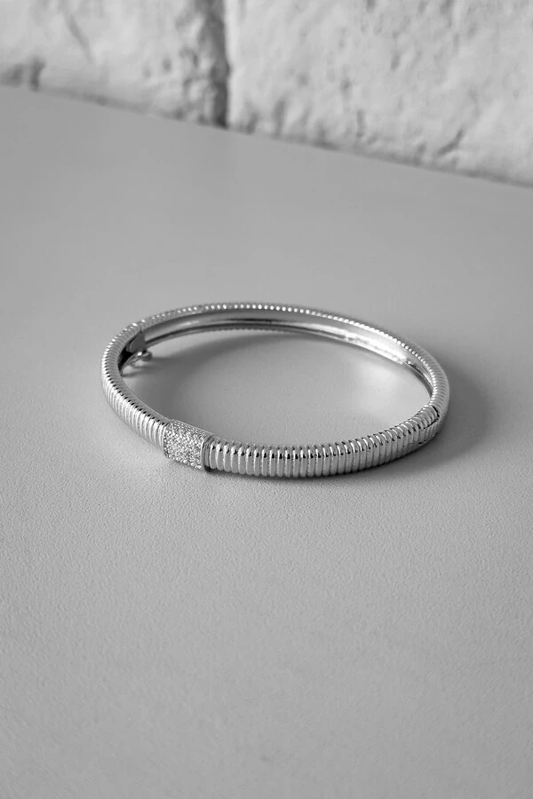 Bracelete Riscas Cravejado | Banho Ródio | Moderno