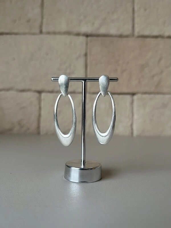 Brinco Maxi Argola Oval Pendente Banho de Prata