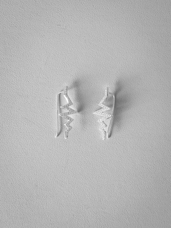 Brinco Ear Climber Linha Da Vida | Prata 925 | Cravejado