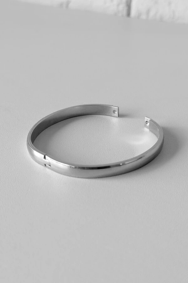 Bracelete Rígido Oval Liso | Prata 925 | Minimalista