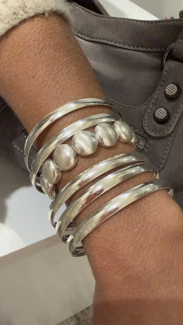 Pulseira Seixos Statement Ajustável em Banho de Prata | Tatsi