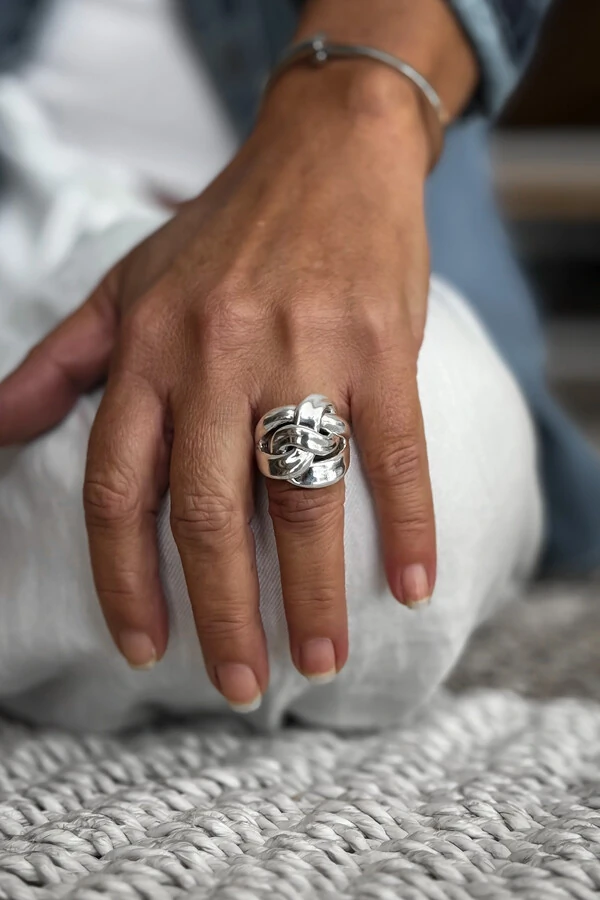 Anel Nó Orgânico | Prata 925 | Elegante