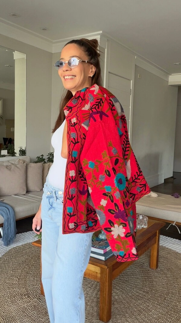 Casaco Bordado Floral Multicolorido Linho Vermelho