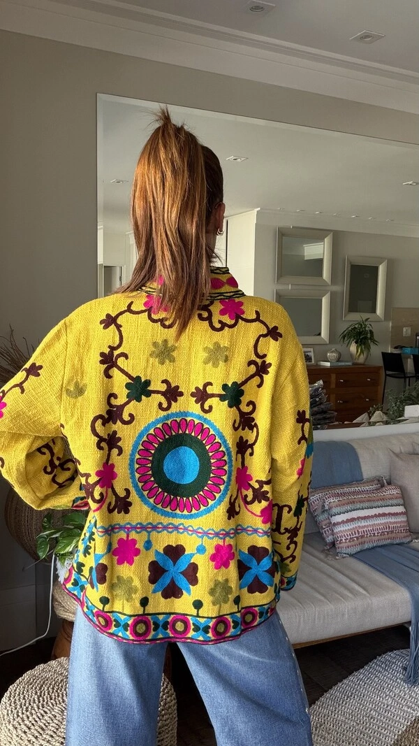 Casaco Bordado Suzani Linho Amarelo