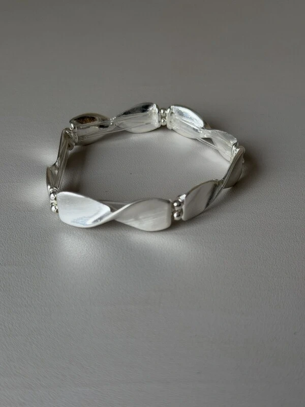 Pulseira Elos Torcidos Banho de Prata