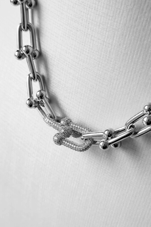 Colar Elos Geométricos Cravejado | Banho Ródio | Inspiração