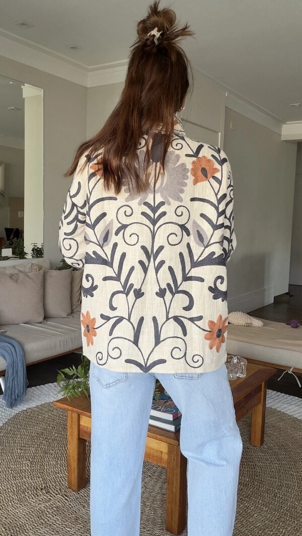 Casaco Bordado Margaridas Linho Off-White