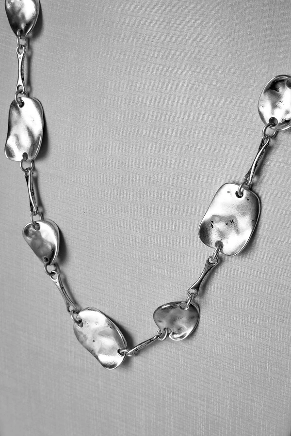 Colar Longo Placas Orgânicas | Banho Prata 925 | 80 cm