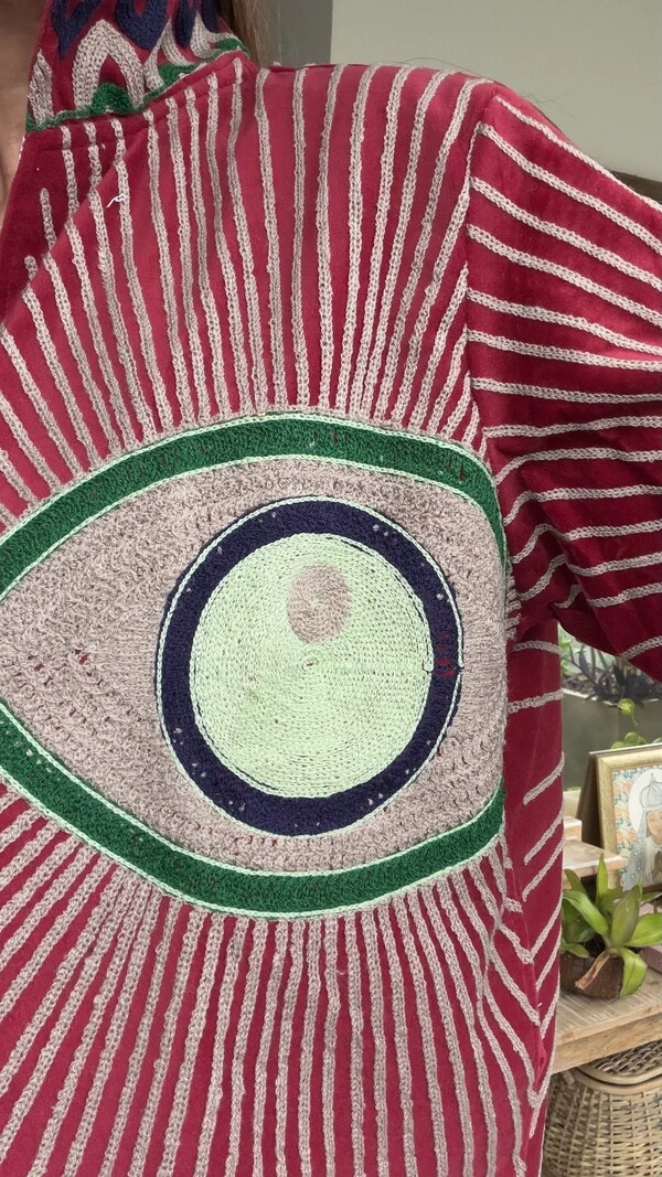 Casaco Bordado Veludo Vermelho Olhos e Raios Tati Veste
