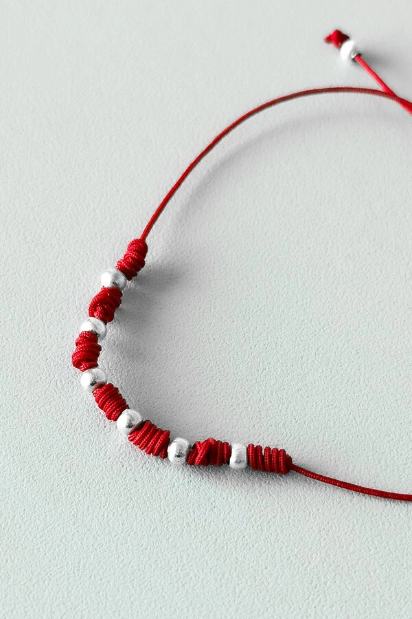 Pulseira da Sorte | Banho de Prata | Fio Vermelho 7 Nós