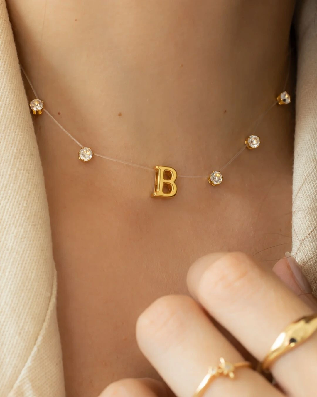 Foto Colar Choker Inicial e Zircônia