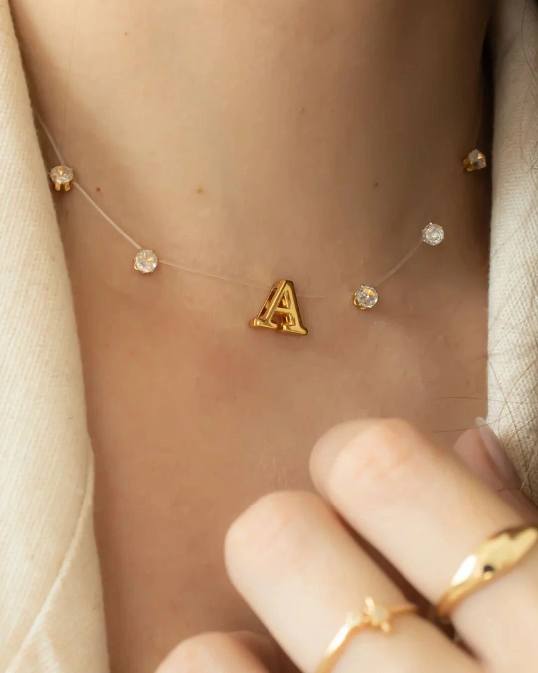 Foto Colar Choker Inicial e Zircônia