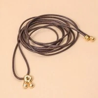Colar Fio Courinho Marrom Pingente Letra