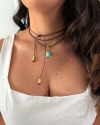Choker Boho Marrom com Pingente Dourado Retangular