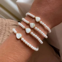 Pulseira Pérola de Água doce e Coração