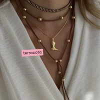 Choker Camurça Esferas
