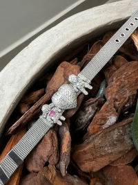 Pulseira Relógio com Três Pingentes